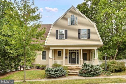 19 Berks Pl, WYOMISSING, PA, 19610-2103 | Card Image