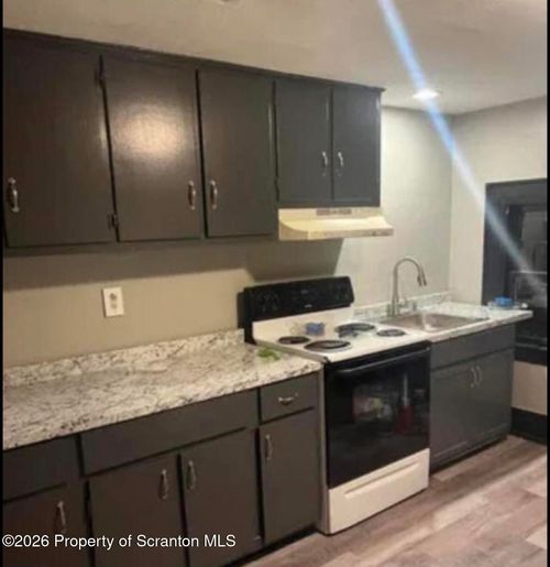 apt-3-85 Main St, Olyphant, PA, 18447-1353 | Card Image