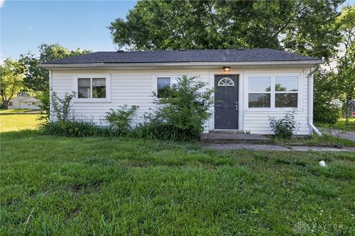 3682 Nevada Ave, Trotwood, OH, 45416-1333 | Card Image