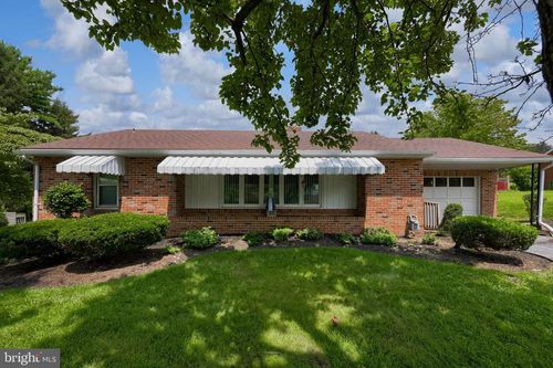 1111 Arthur St, YORK, PA, 17406-1702 | Card Image