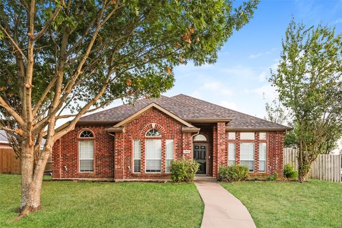 1362 Meadow Creek Dr, Lancaster, TX, 75146-1326 | Card Image