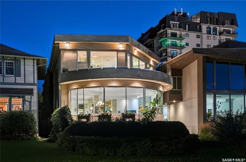 616 Saskatchewan Cres E, Saskatoon, SK, S7N0K9 | Card Image