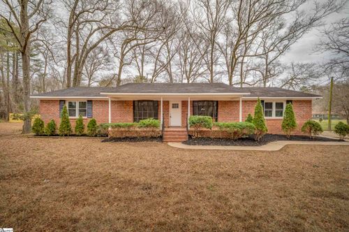 17 Riverview Cir, Greenville, SC, 29611-7141 | Card Image
