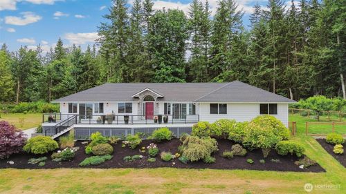 870 Cambell Dr, Camano Island, WA, 98282-7377 | Card Image