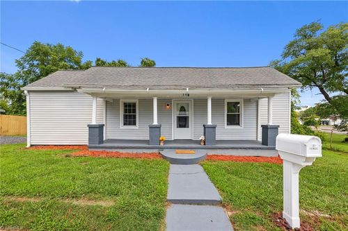 104 Main St, Eden, NC, 27288-3914 | Card Image