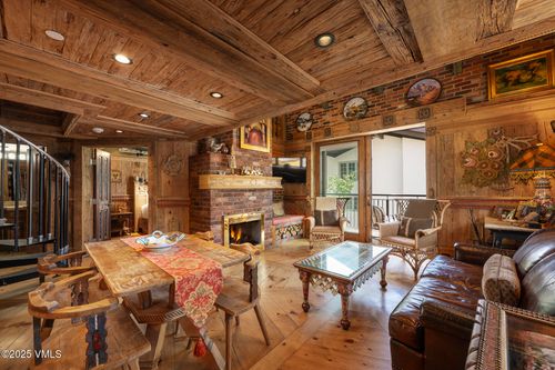 301-225 Wall St, Vail, CO, 81657-3617 | Card Image