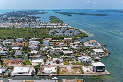 830 Tarawitt Drive, House other with 4 bedrooms, 3 bathrooms and null parking in Longboat Key FL | Image 3