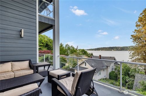 9844 Arrowsmith Avenue S, Seattle, WA, 98118 | Card Image