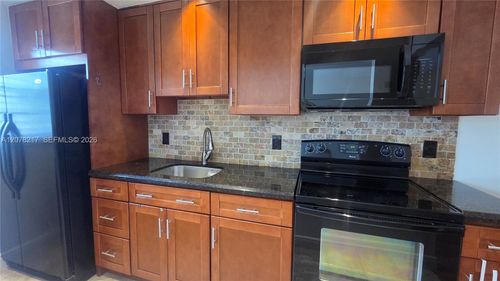 105-415 Ne 2nd St, Hallandale Beach, FL, 33009-4362 | Card Image