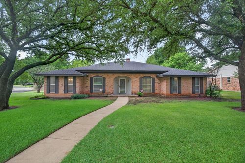 1126 Green River Trl, Cleburne, TX, 76033-6115 | Card Image