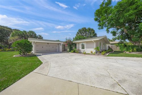 2949 Bougainvillea St, SARASOTA, FL, 34239-5521 | Card Image