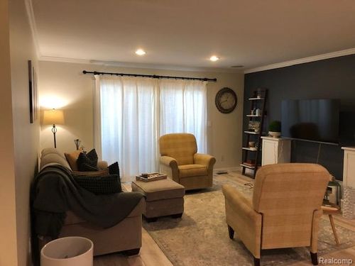 apt-218-725 Randolph St, Northville, MI, 48167-1461 | Card Image