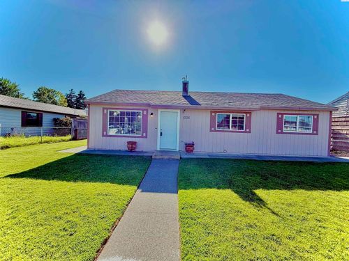 1708 N 17th Ave, Pasco, WA, 99301-3410 | Card Image