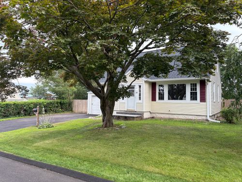 39 Calvert Pl, Bridgeport, CT, 06606-3145 | Card Image