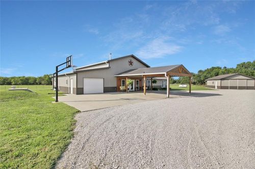 1042 13000th Road, Mound Valley, KS, 67354 | Card Image