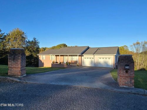 156 El Sara Dr, New Tazewell, TN, 37825-7134 | Card Image