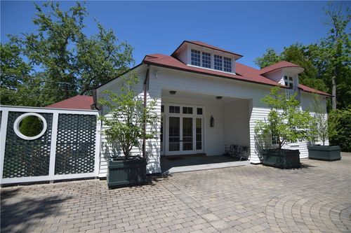 ch-431 Bellevue Ave, Newport, RI, 02840-4115 | Card Image