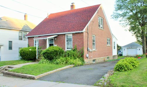 212 Platt St, Waterbury, CT, 06704-3035 | Card Image
