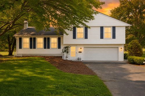 81 E Division Rd, Valparaiso, IN, 46383-7800 | Card Image