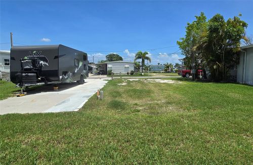 9-9 Yawl Ln, Palm Harbor, FL, 34683-3456 | Card Image