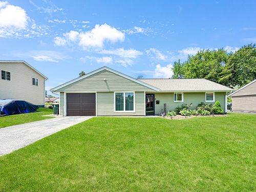 7830 Sprucewood Ave, Woodridge, IL, 60517-3405 | Card Image