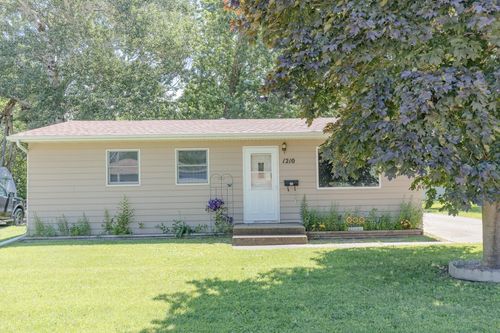 1210 Fairview Ave, Spencer, IA, 51301-4836 | Card Image
