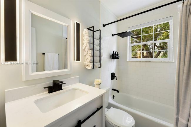 1970 Sw 115 Th Ave, House other with 4 bedrooms, 3 bathrooms and null parking in Davie FL | Image 24