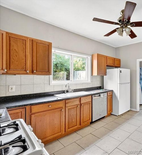 4028 Schiller Pl, Saint Louis, MO, 63116-3348 | Card Image