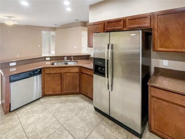 10808 Carloway Hills Dr, House other with 4 bedrooms, 3 bathrooms and null parking in Wimauma FL | Image 6