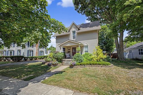 323 E Liberty St, South Lyon, MI, 48178-1419 | Card Image