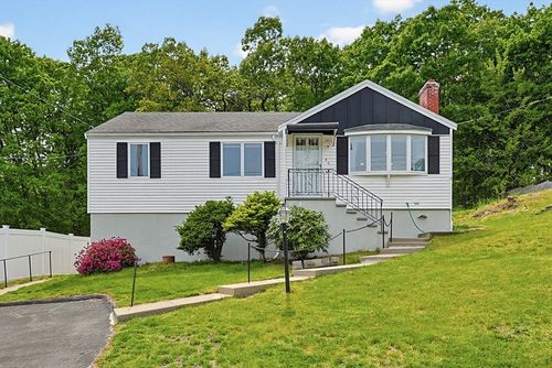 46 Robinson Rd, Woburn, MA, 01801-6169 | Card Image