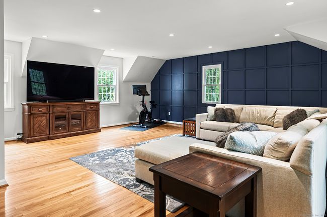 49 Lamppost Dr, House other with 4 bedrooms, 3 bathrooms and 4 parking in Redding CT | Image 11