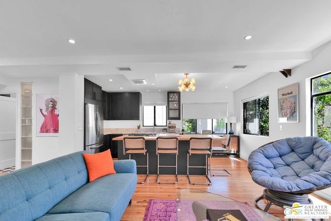2 - 8319 Waring Ave, Condo with 2 bedrooms, 2 bathrooms and 1 parking in West Hollywood CA | Image 9