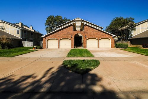 10504 W Texas St, Wichita, KS, 67209-3441 | Card Image