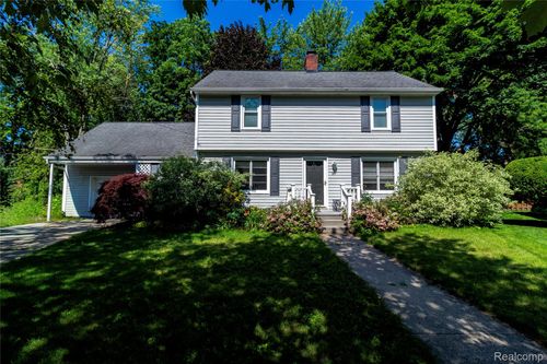 30 Brown Ct, Midland, MI, 48640-4317 | Card Image