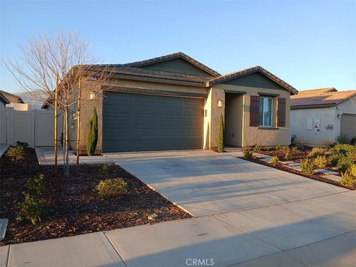 5081 Larkspur Road, Banning, CA, 92220 | Card Image