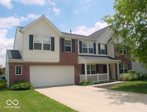 2451 S Woodgrove Way, New Palestine, IN, 46163-9205 | Card Image