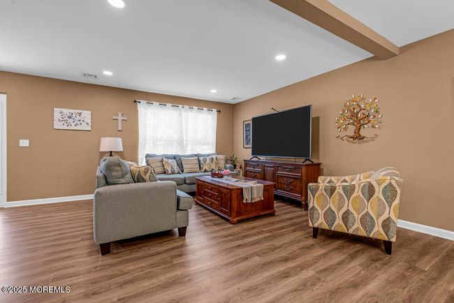 119 Darien Rd, House other with 6 bedrooms, 3 bathrooms and null parking in Howell NJ | Image 7