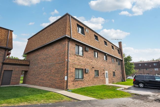 APT-1B - 493 Mchenry Rd, Condo with 1 bedrooms, 1 bathrooms and 2 parking in Wheeling IL | Image 21