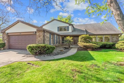 3116 Mary Kay Lane, Glenview, IL, 60026 | Card Image