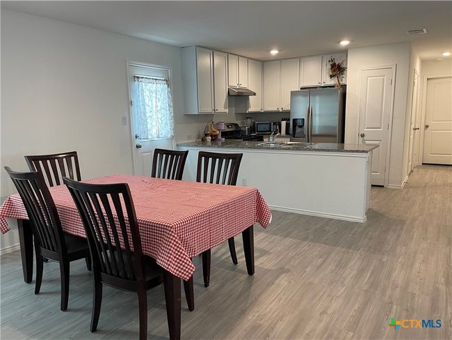 5930 Antonio Pl, House other with 3 bedrooms, 3 bathrooms and null parking in Seguin TX | Image 6