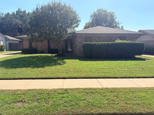 1620 Lexington Place, Bedford, TX, 76022 | Card Image