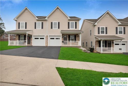 825 16th Ave, BETHLEHEM, PA, 18018-3410 | Card Image
