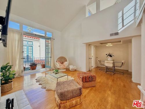 14-1123 N Flores Street, West Hollywood, CA, 90069 | Card Image