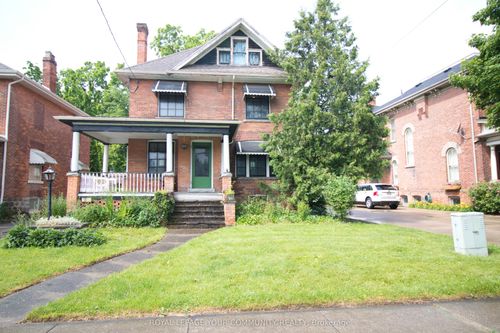 16 West St, Chatham, ON, N7M2R2 | Card Image