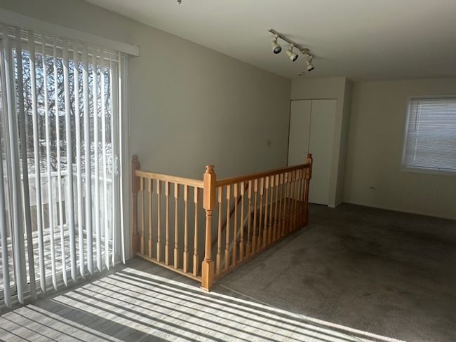 547 Vail Ct, Townhouse with 3 bedrooms, 1 bathrooms and 1 parking in Wheeling IL | Image 4