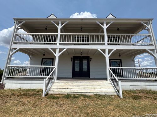 1485 Country Ln, Castroville, TX, 78009-2272 | Card Image