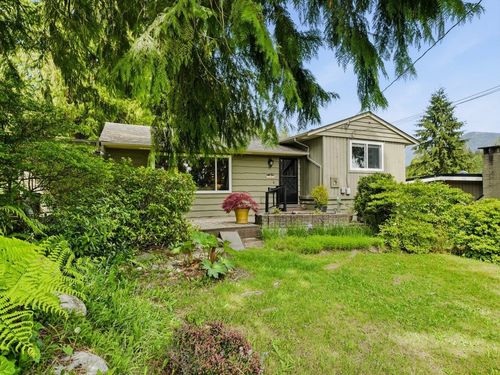 1380 Coleman Street, North Vancouver, BC, V7K1W6 | Card Image