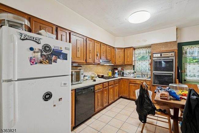 36 Hecker St, House other with 3 bedrooms, 2 bathrooms and null parking in Newark NJ | Image 6
