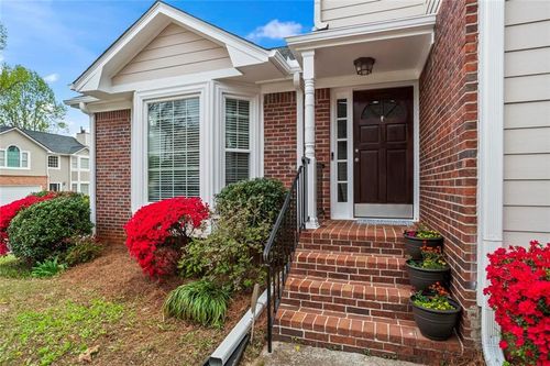 1175 Alexandria Ct Ne, Brookhaven, GA, 30319-4548 | Card Image